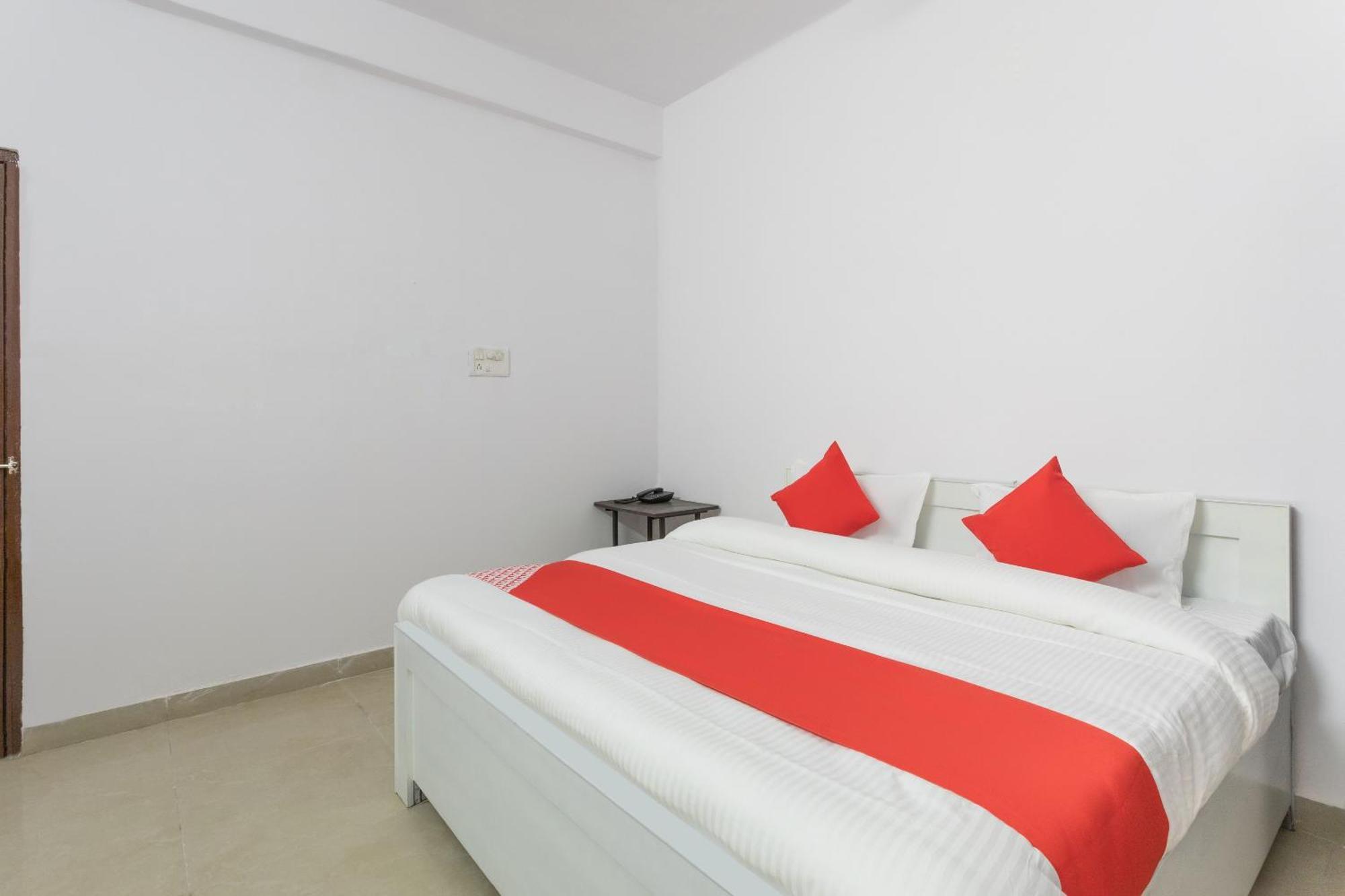 Hotel O Golden Star Бопал Екстериор снимка