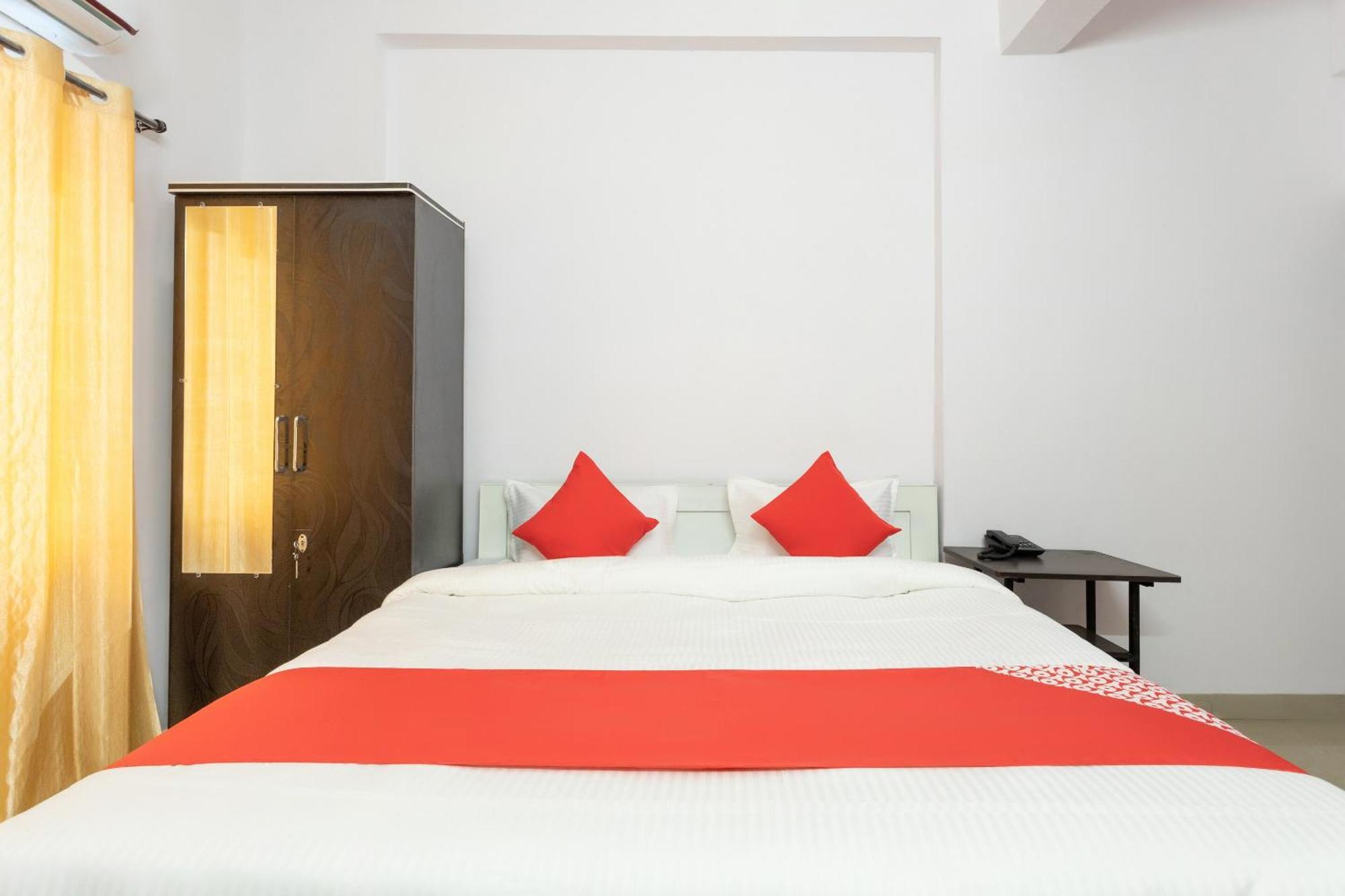 Hotel O Golden Star Бопал Екстериор снимка
